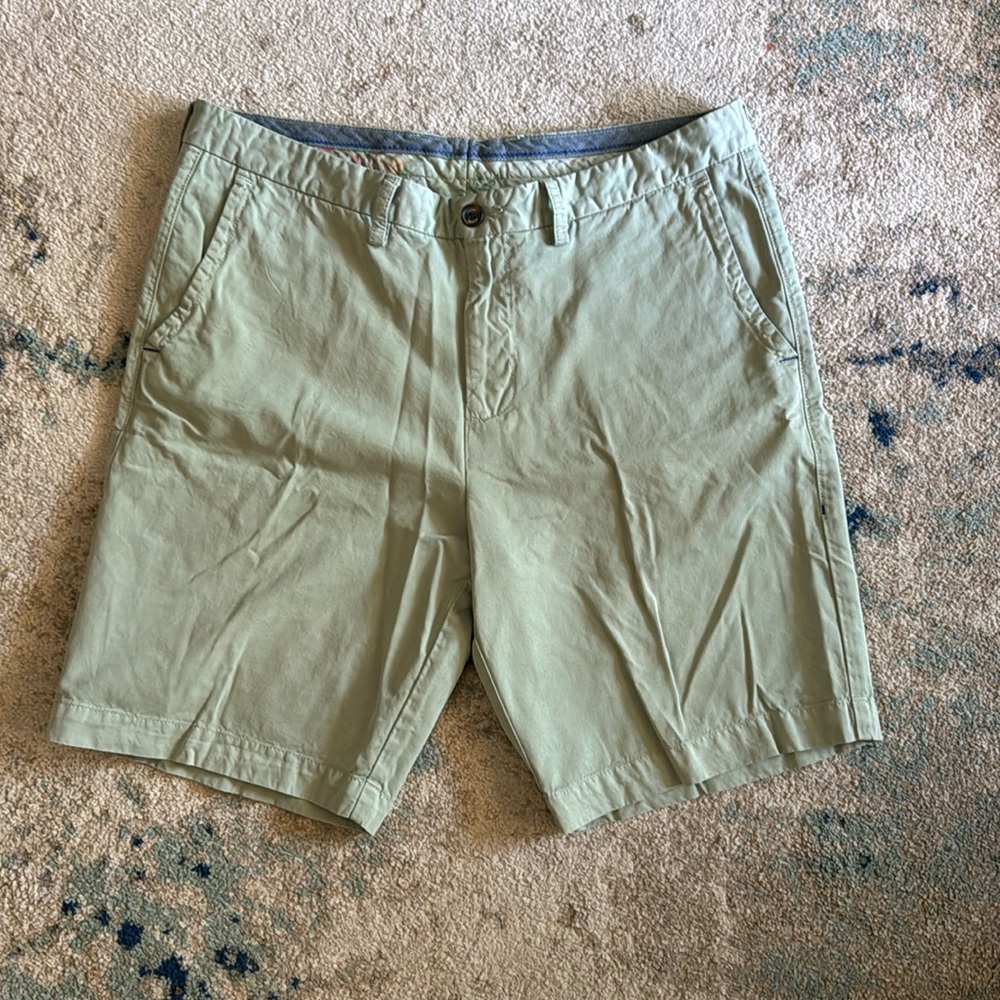 Tommy Bahama shorts
